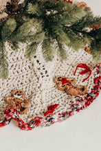 Load image into Gallery viewer, Gingerbread Tree Skirt Pattern