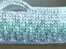 Load image into Gallery viewer, Tapestry crochet basket