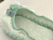 Load image into Gallery viewer, crochet baby basket