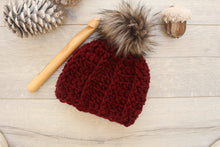 Load image into Gallery viewer, Free Beanie Pattern, Easy for beginners