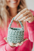 Load image into Gallery viewer, Mini Basket Pattern
