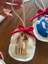 Load image into Gallery viewer, Christmas Craft Workshop | Christmas Picture Ornaments
