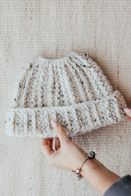 Load image into Gallery viewer, Messy Bun Beanie Pattern
