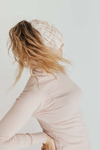 Load image into Gallery viewer, Messy Bun Beanie Pattern
