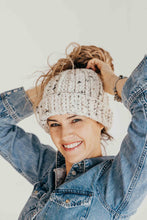 Load image into Gallery viewer, Messy Bun Beanie Pattern
