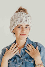 Load image into Gallery viewer, Messy Bun Beanie Pattern
