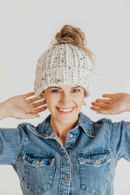 Load image into Gallery viewer, Messy Bun Beanie Pattern
