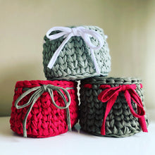 Load image into Gallery viewer, mini-crochet-christmas-baskets-craft-with-jess.jpeg__PID:5c1ca81f-3c2a-41f1-9a6b-3ff4621f8a9d
