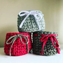 Load image into Gallery viewer, Free mini basket pattern

