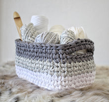 Load image into Gallery viewer, Free Ombre Basket Pattern
