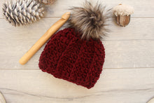 Load image into Gallery viewer, Free Beanie Pattern, Easy for beginners
